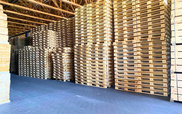 PALLET GỖ 
